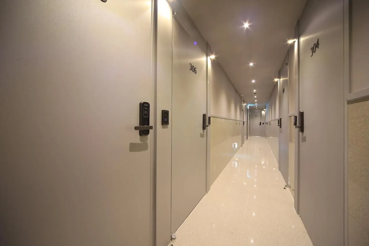 Tinto Hotel Busan 2*,